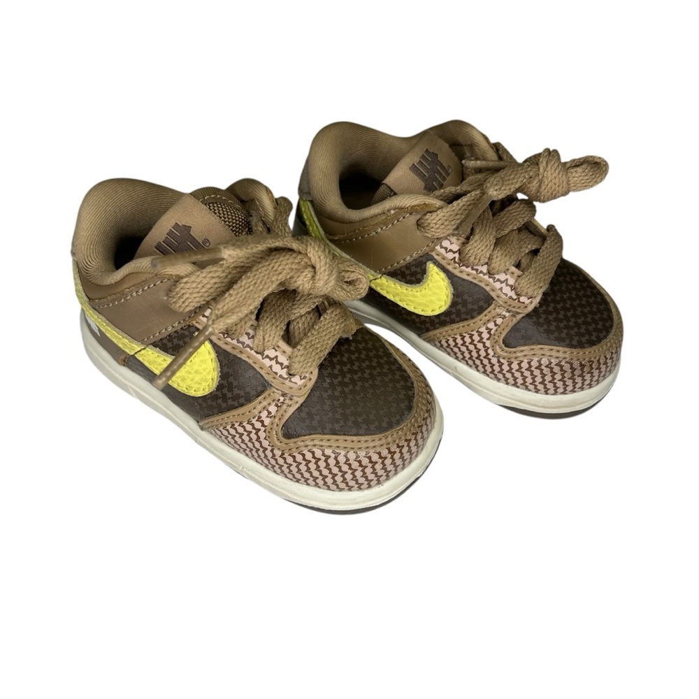 Undefeated x Dunk low Canteen